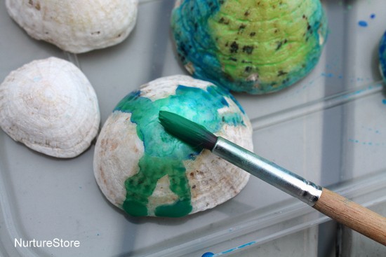 painting shells with watercolour paints