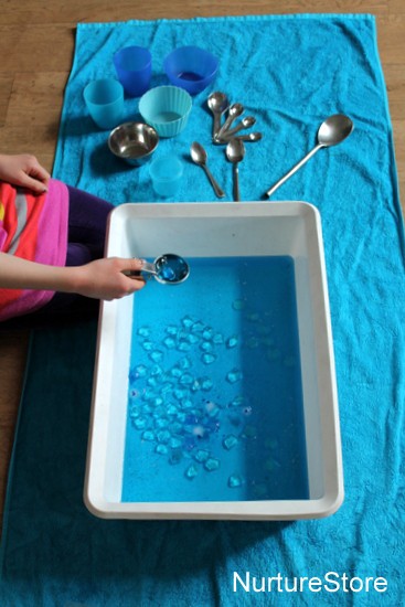 Frozen sensory play tub