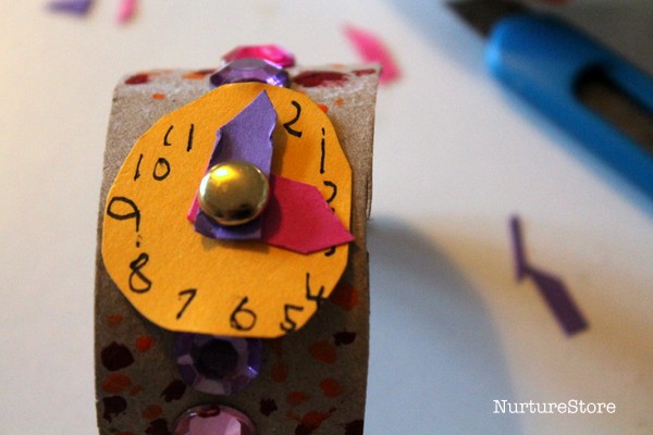 make a clock craft for kids