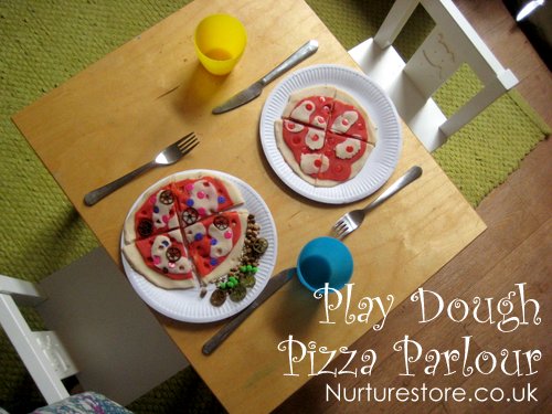 Pizza playdough - pretend play activity