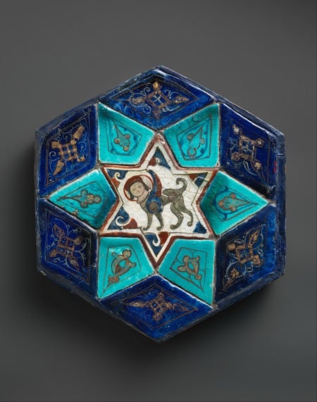 example of Islamic tile with symmetry