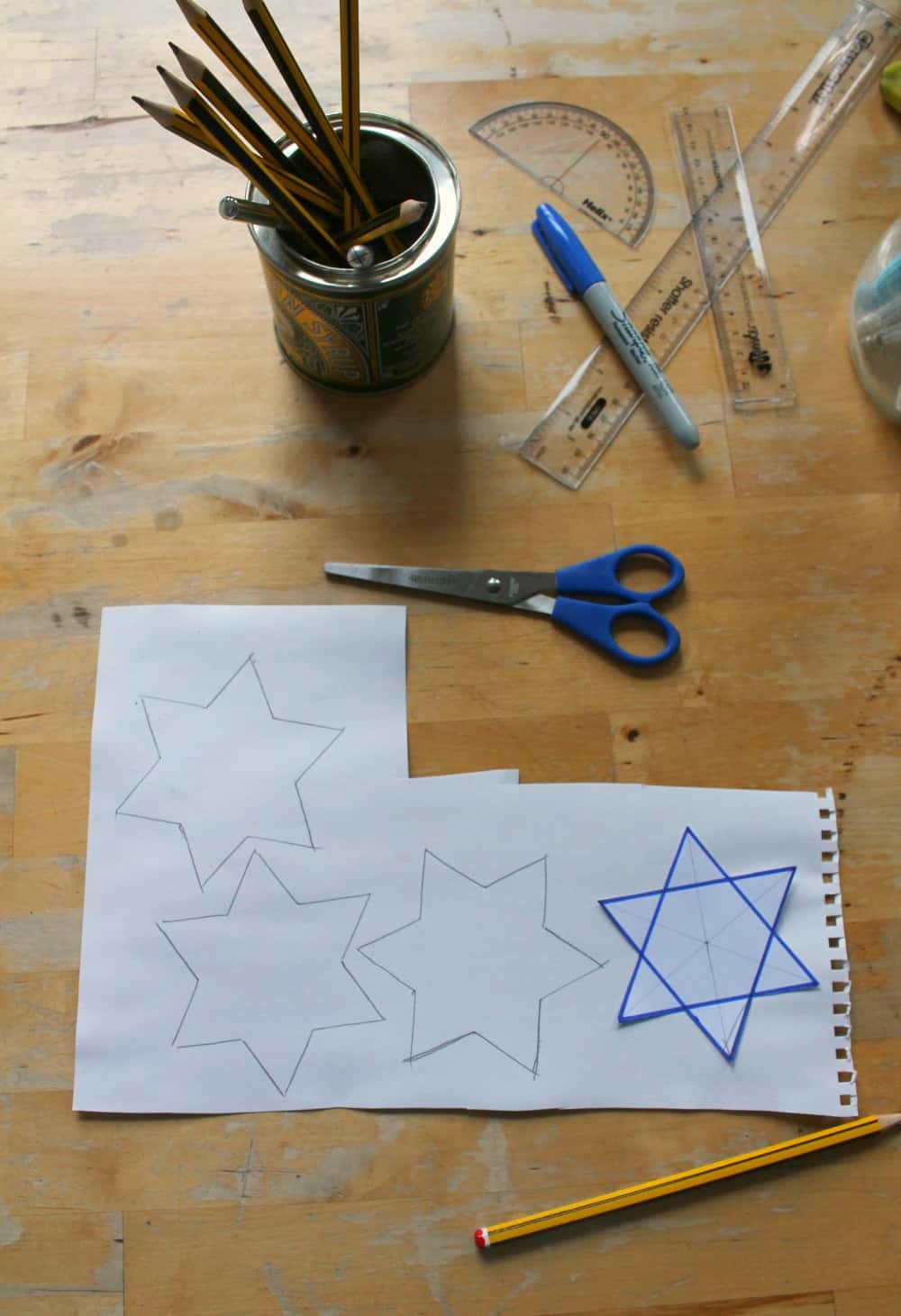 Easy 3D Star of David craft for Hanukkah - NurtureStore