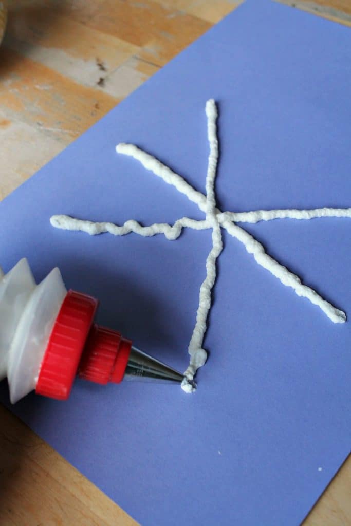 easy snowflake craft for kids using paint