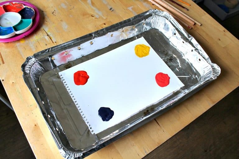 Art and science lesson :: gravity painting project - NurtureStore