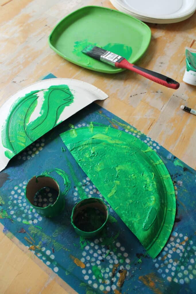 painting an easy dinosaur craft for children